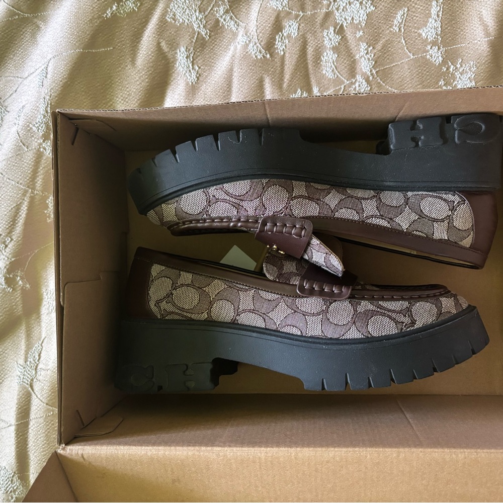 Ruthie Sig Loafer